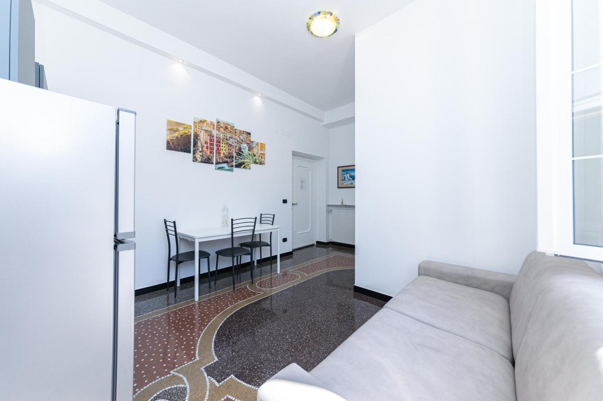 Galia Roomsself Check In H24 Genua