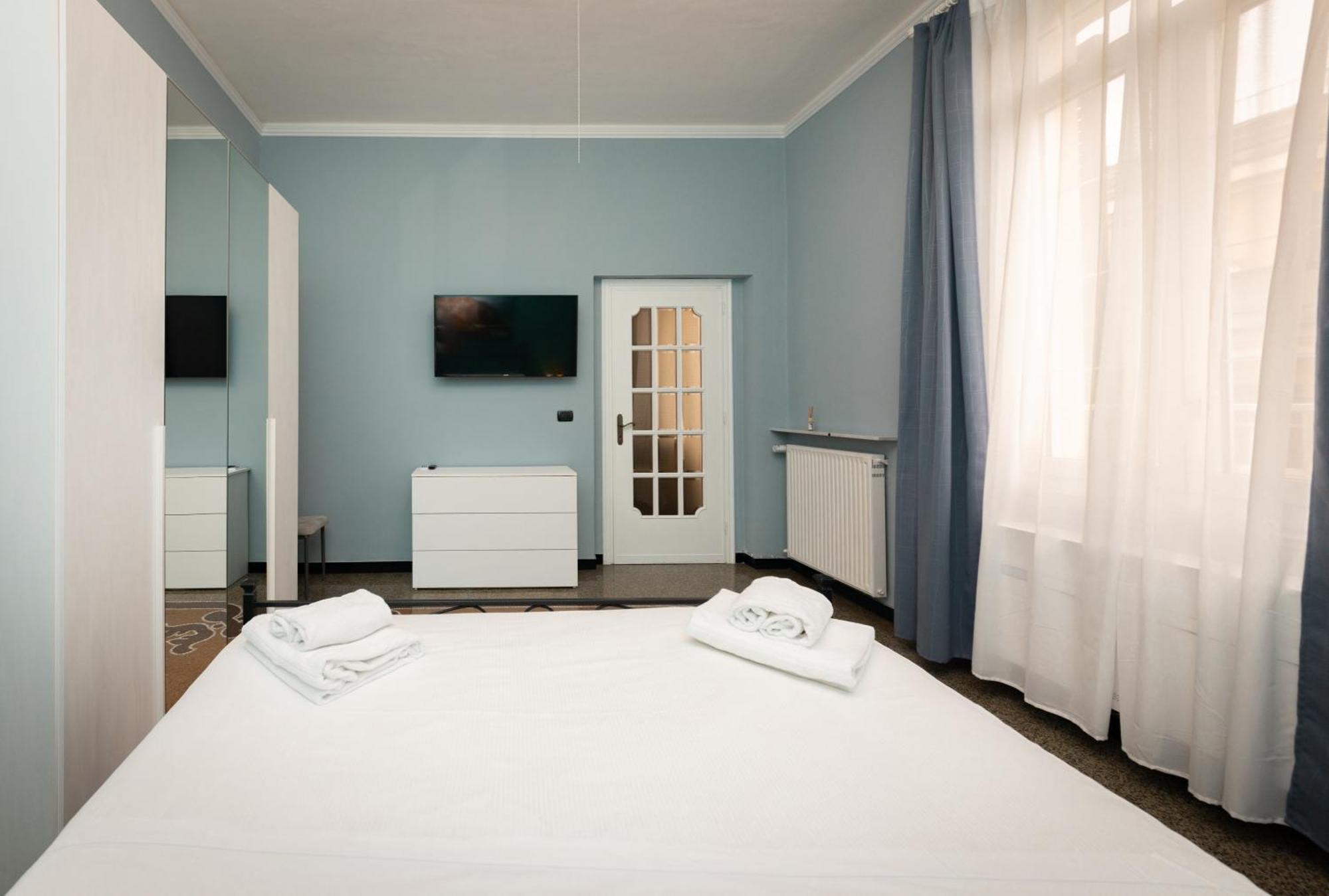 Galia Roomsself Check In H24 Genua